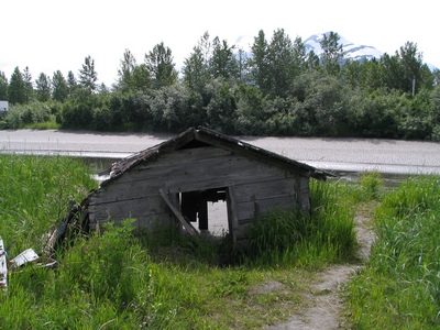 Earthquake cabin