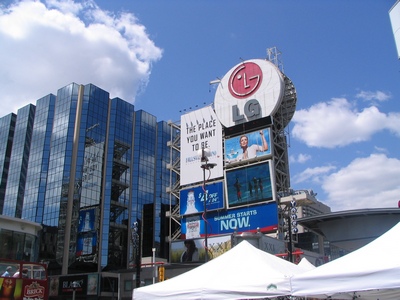 Yonge-Dundas Square